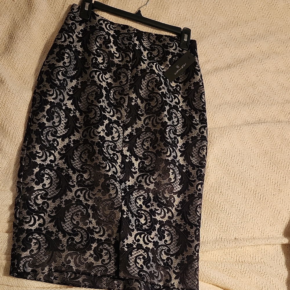 Worthington Silver and Black Embellished Pencil Skirt